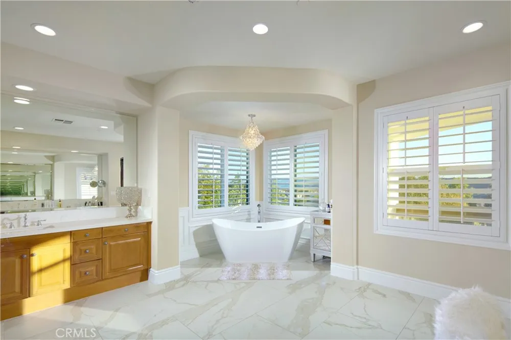 17 Long View Road Coto de Caza, CA 92679