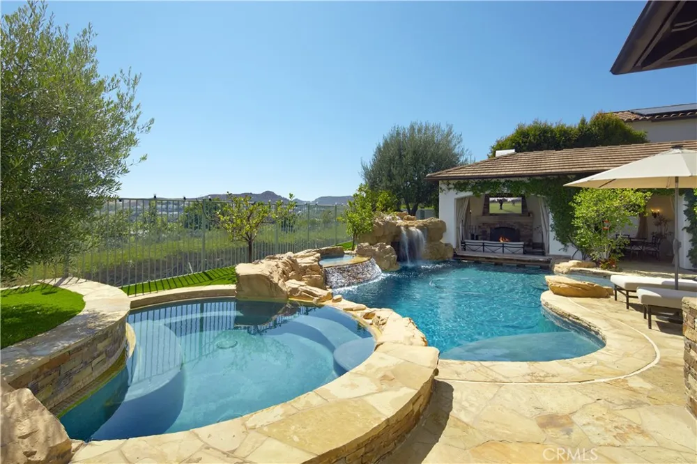 17 Long View Road Coto de Caza, CA 92679