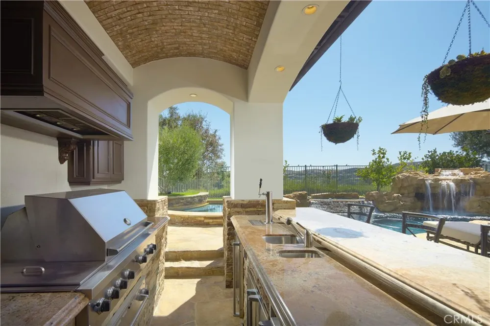 17 Long View Road Coto de Caza, CA 92679
