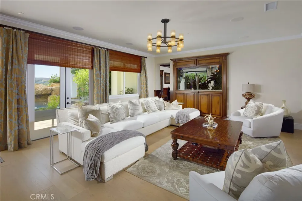 17 Long View Road Coto de Caza, CA 92679