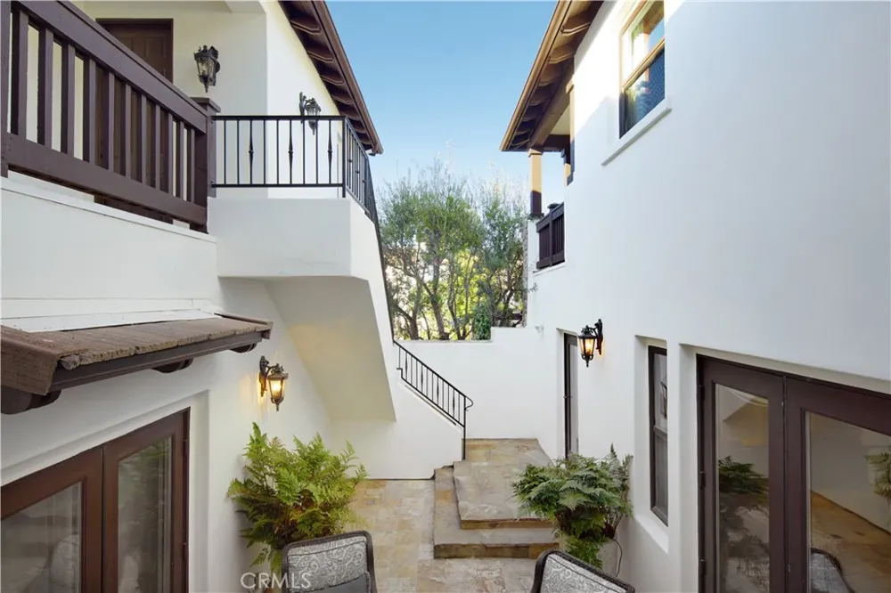 17 Long View Road Coto de Caza, CA 92679