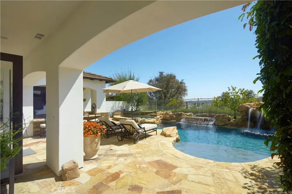 17 Long View Road Coto de Caza, CA 92679