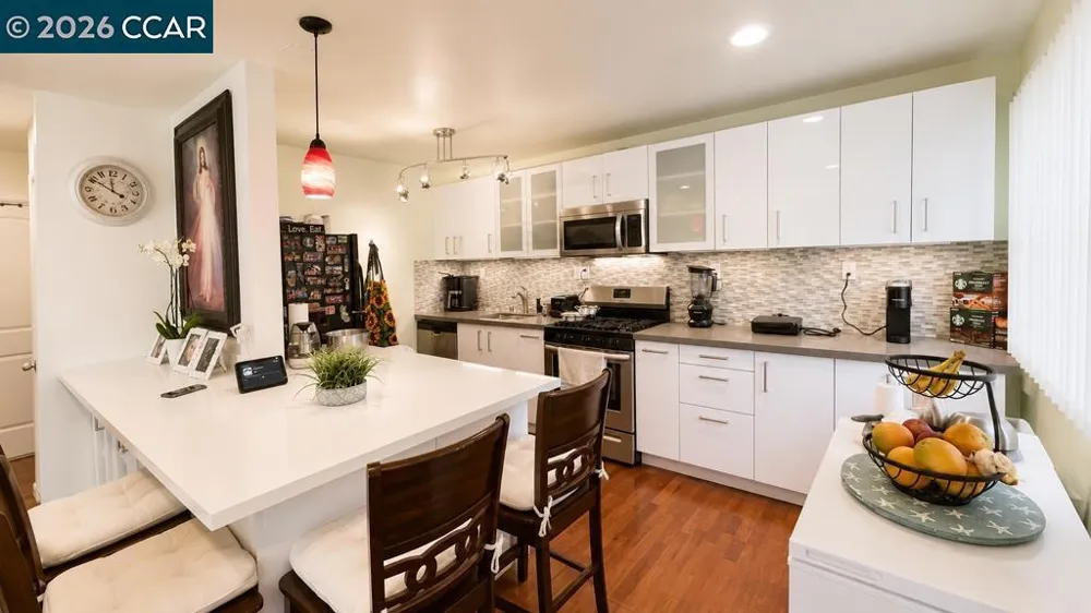 1594 Morgan Ln. Walnut Creek, CA 94597