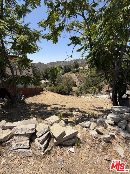 9467 Reverie Road Tujunga, CA 91042