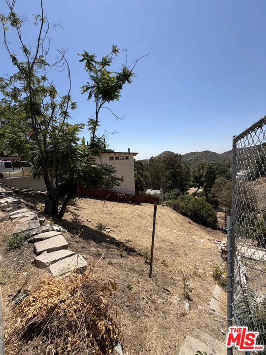 9467 Reverie Road Tujunga, CA 91042