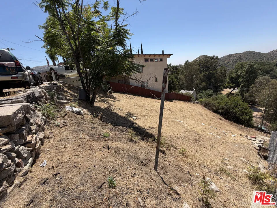 9467 Reverie Road Tujunga, CA 91042