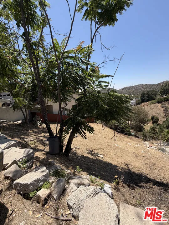9467 Reverie Road Tujunga, CA 91042