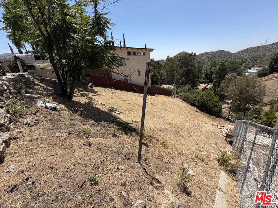 9467 Reverie Road Tujunga, CA 91042
