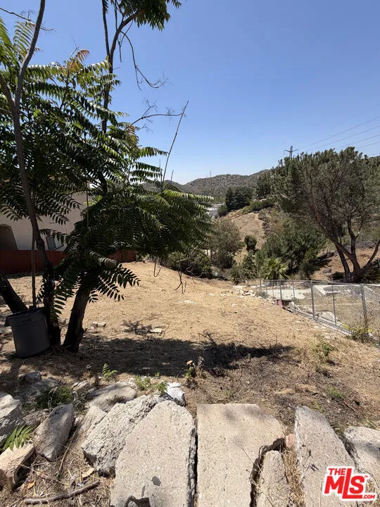 9467 Reverie Road Tujunga, CA 91042