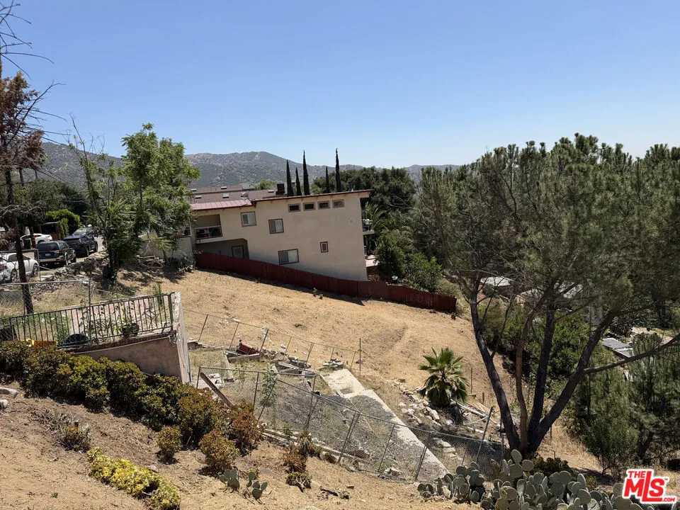9477 Reverie Road Tujunga, CA 91042