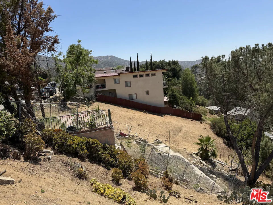 9477 Reverie Road Tujunga, CA 91042