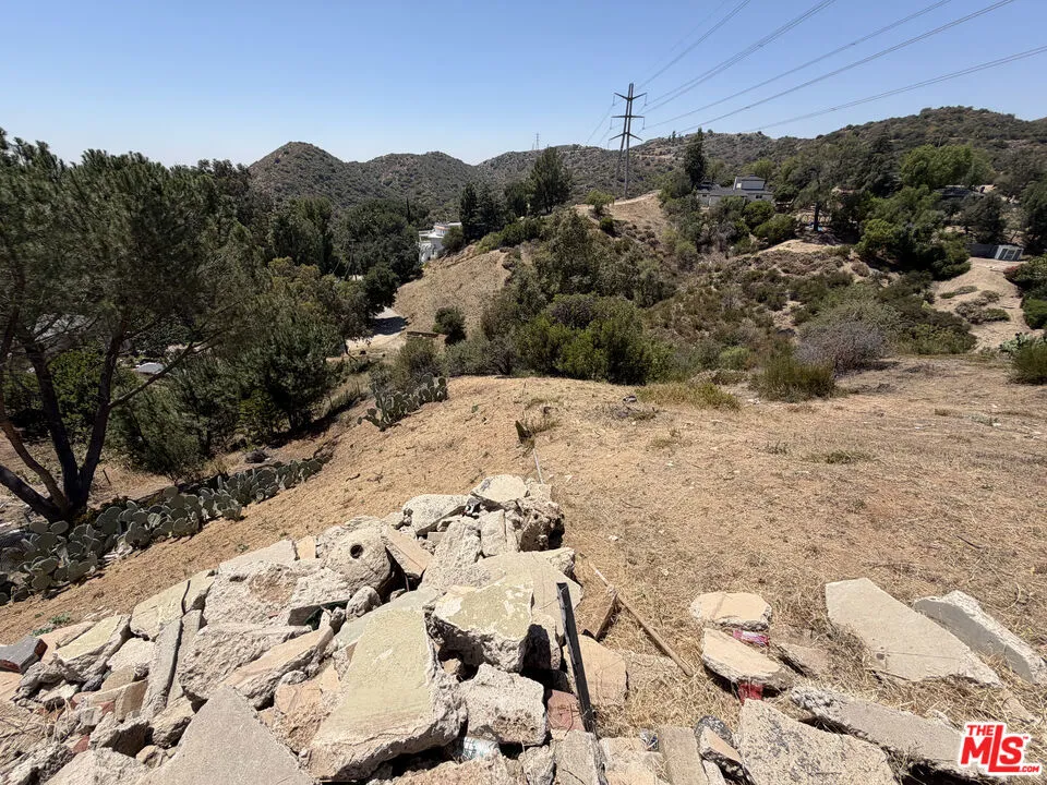 9477 Reverie Road Tujunga, CA 91042