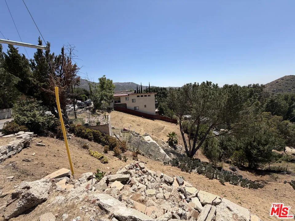 9477 Reverie Road Tujunga, CA 91042