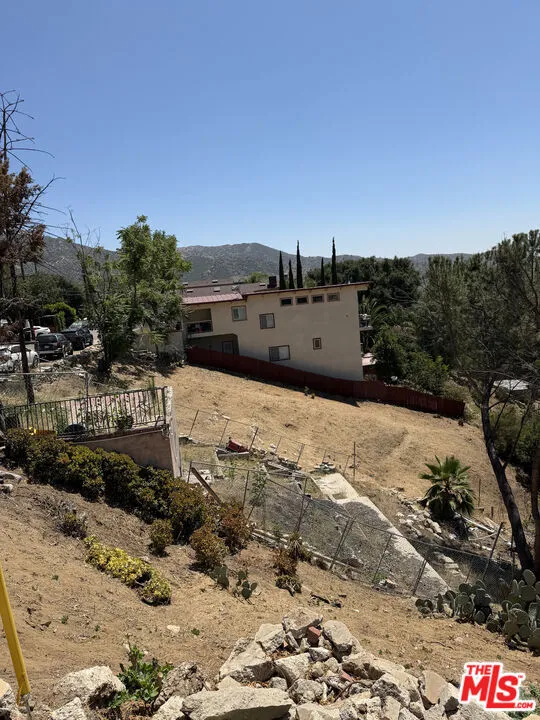 9477 Reverie Road Tujunga, CA 91042