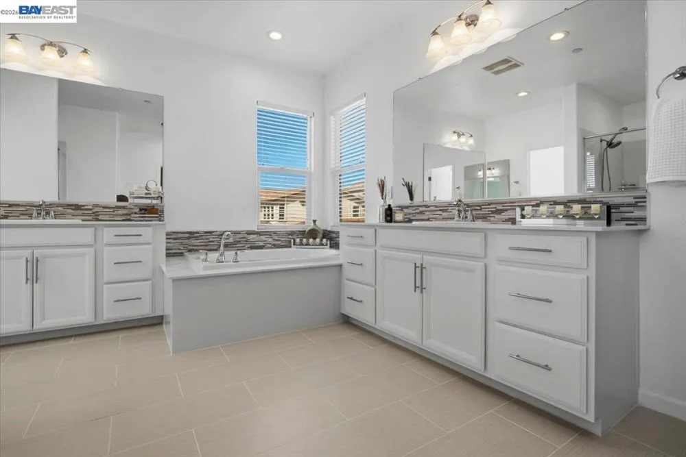 4003 Summit Dr Tracy, CA 95377