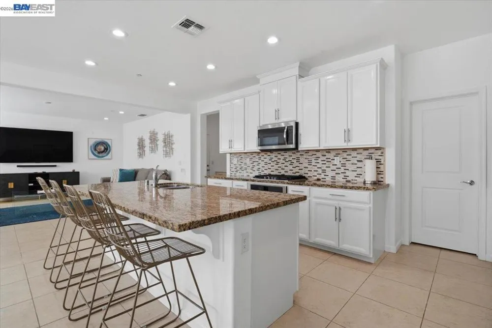 4003 Summit Dr Tracy, CA 95377