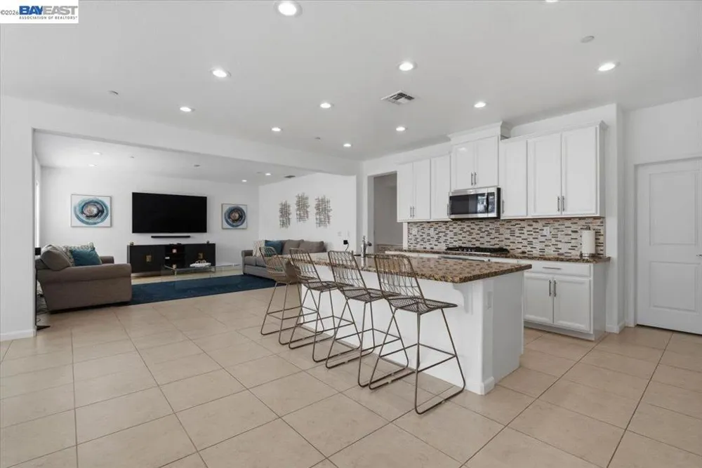 4003 Summit Dr Tracy, CA 95377