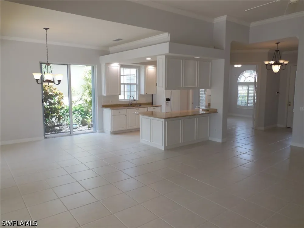 Hawkesbury Way Naples, FL 34119