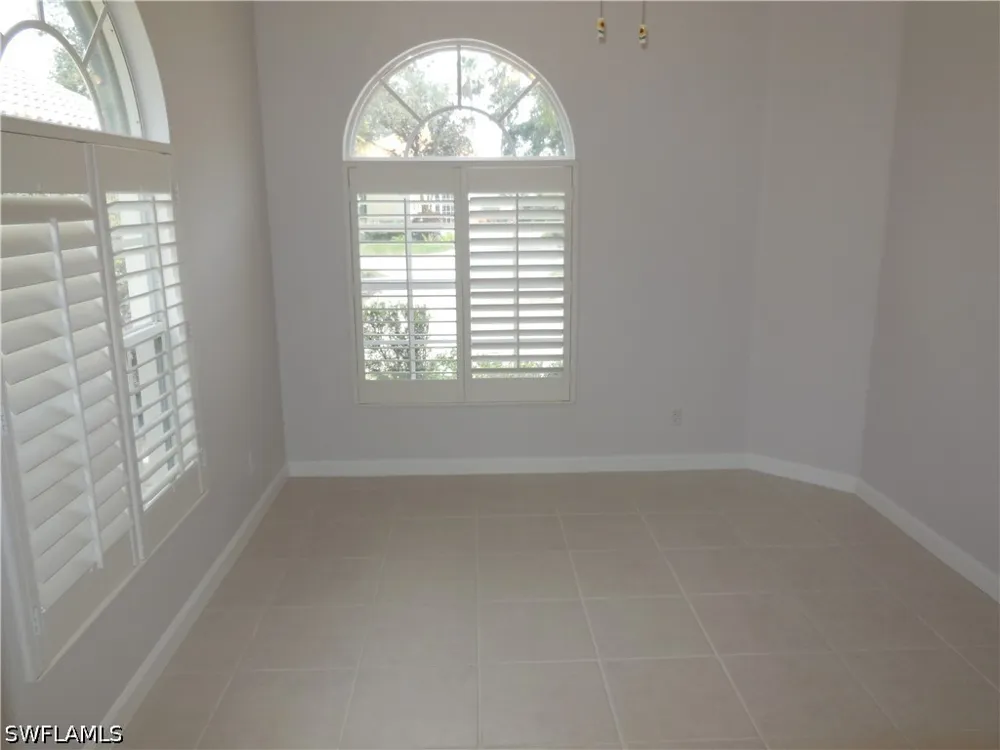 Hawkesbury Way Naples, FL 34119