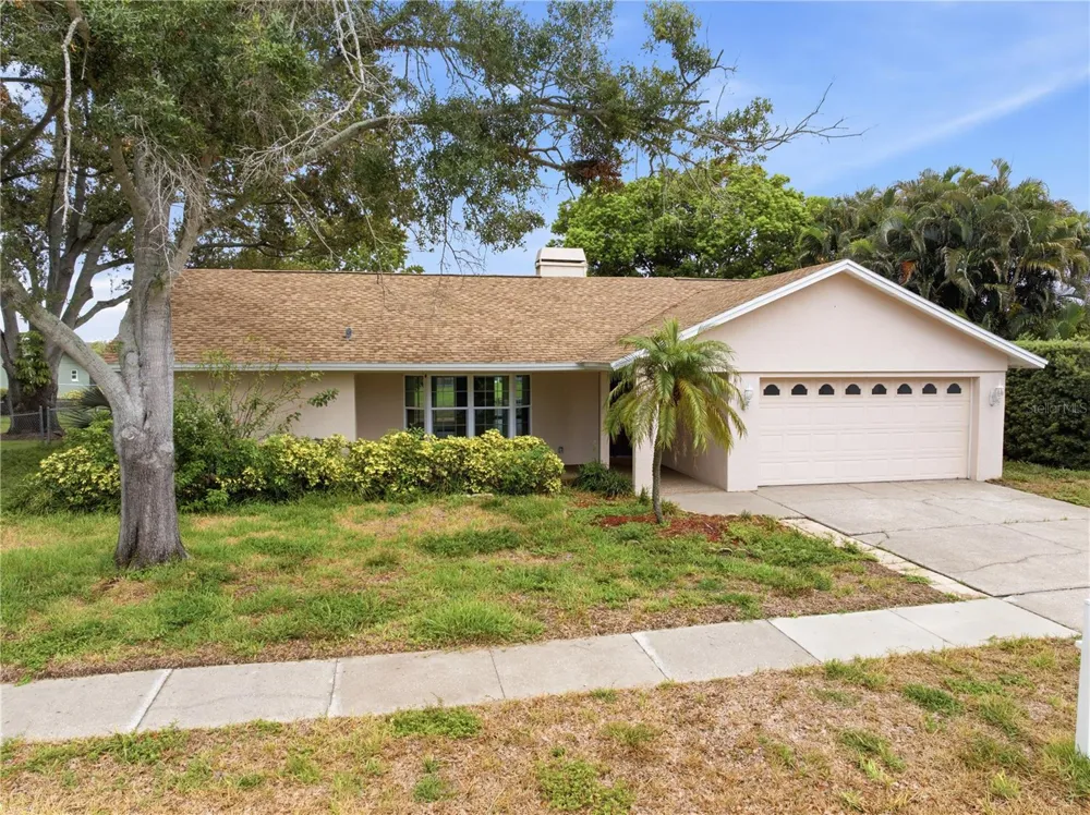 9743 106TH AVENUE Largo, FL 33773