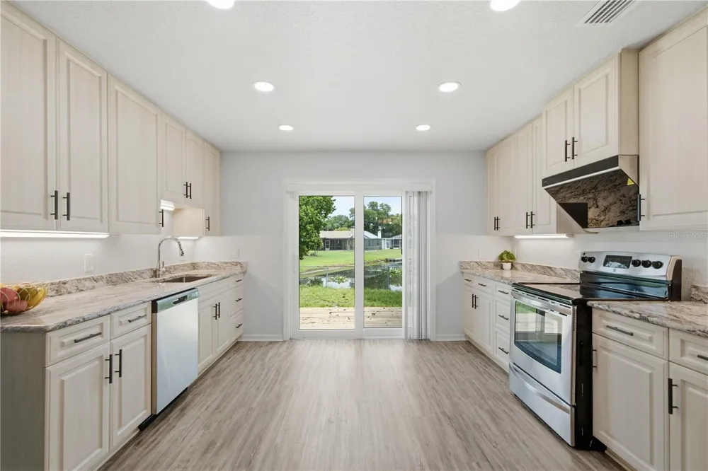 9743 106TH AVENUE Largo, FL 33773