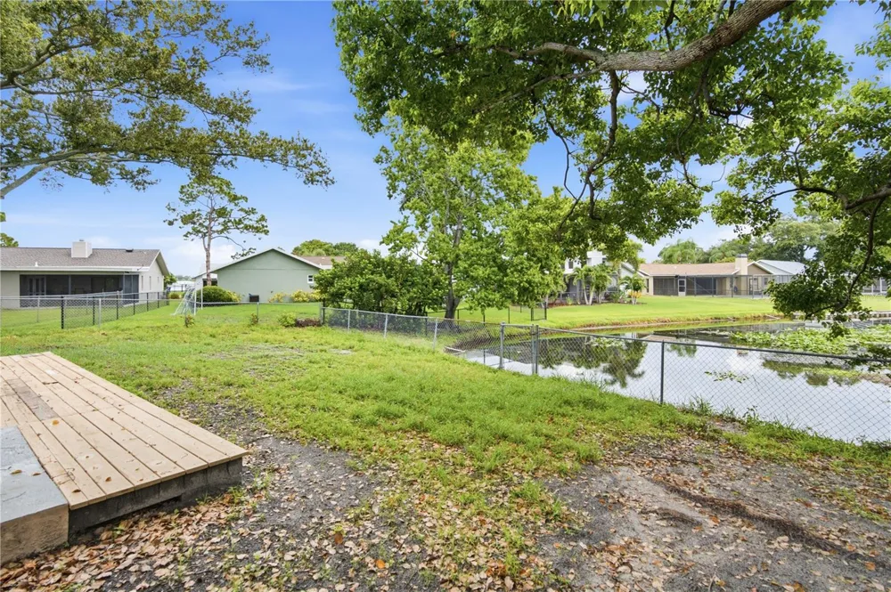 9743 106TH AVENUE Largo, FL 33773