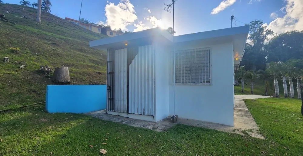 KM 12.2 INT LAS PAPAYAS RD (SR-185) #Lots A and B Carolina, PR 00987