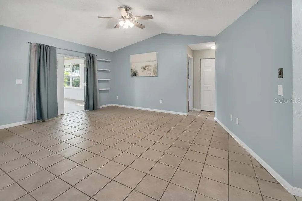 235 W RETTA STREET De Leon Springs, FL 32130