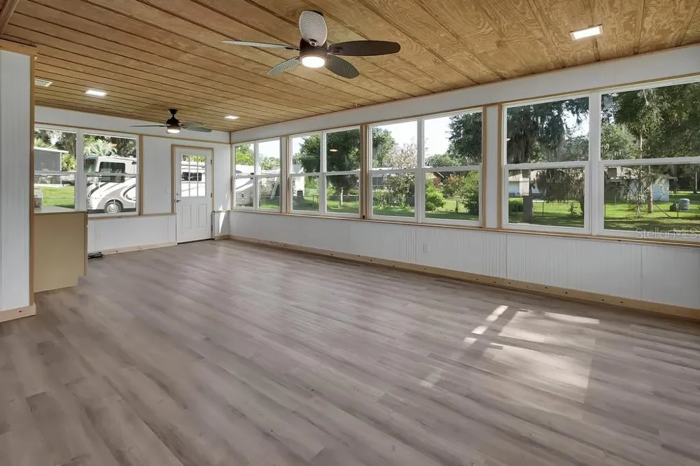 235 W RETTA STREET De Leon Springs, FL 32130