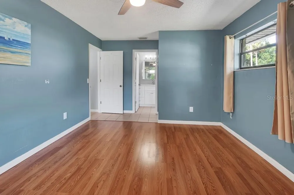 235 W RETTA STREET De Leon Springs, FL 32130