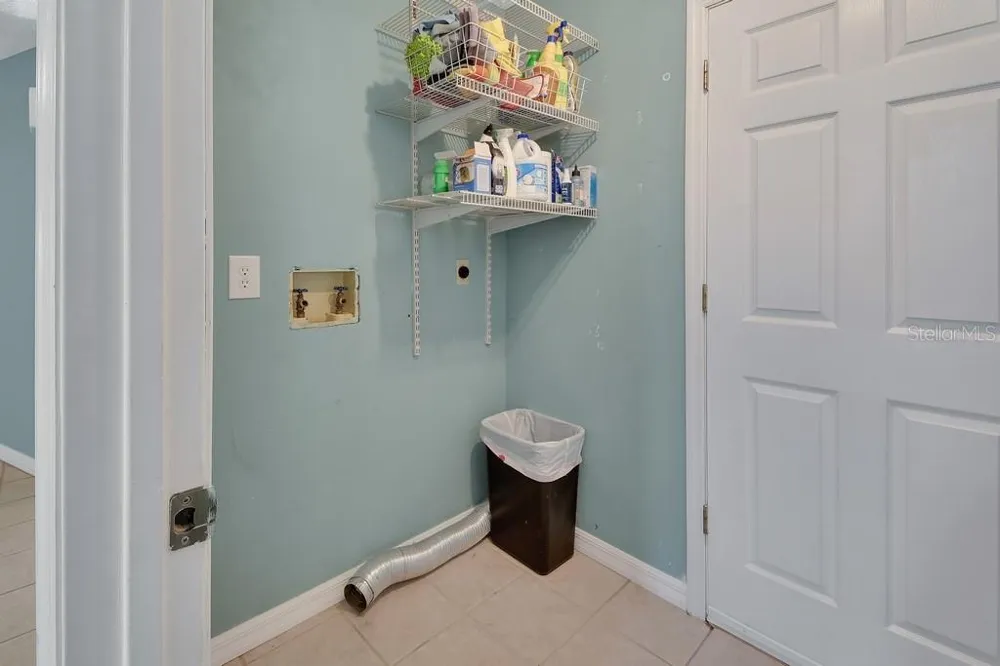 235 W RETTA STREET De Leon Springs, FL 32130