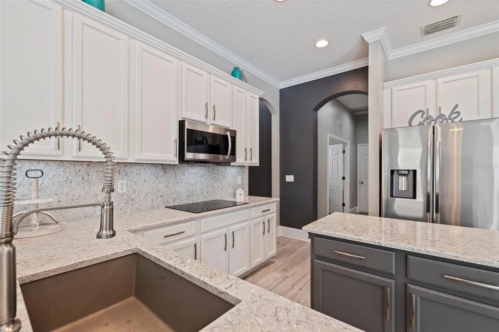11508 OYSTER BAY CIRCLE New Port Richey, FL 34654