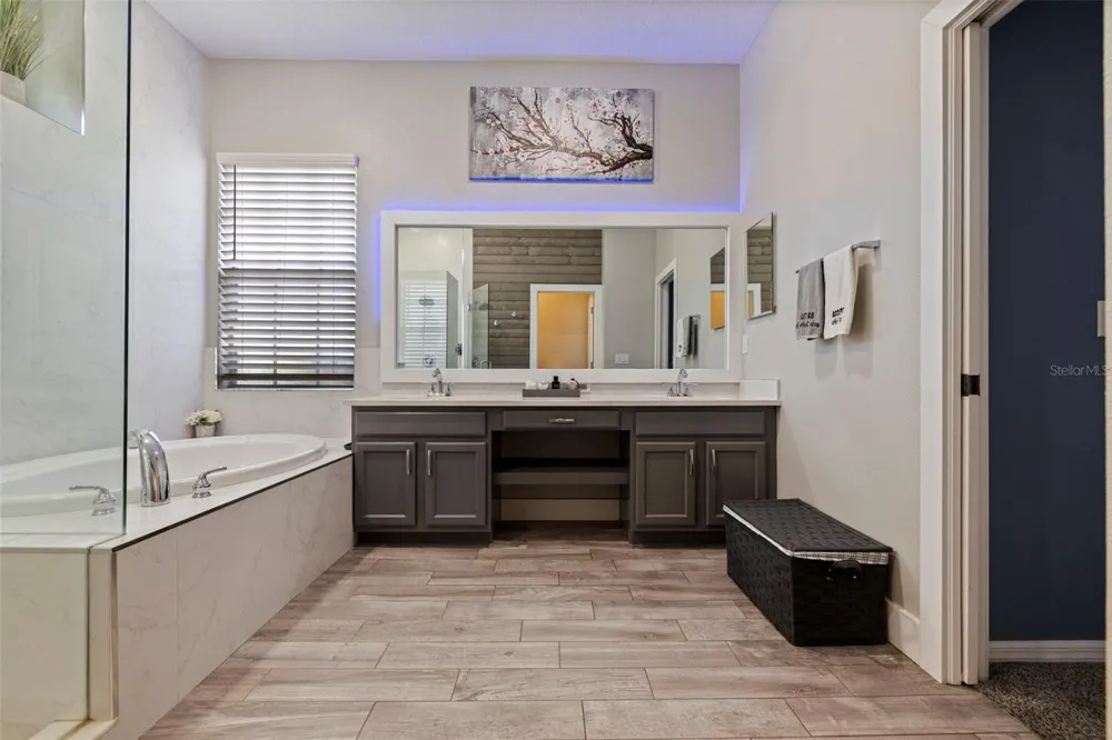 11508 OYSTER BAY CIRCLE New Port Richey, FL 34654