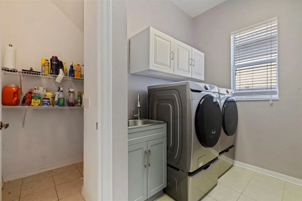 11508 OYSTER BAY CIRCLE New Port Richey, FL 34654