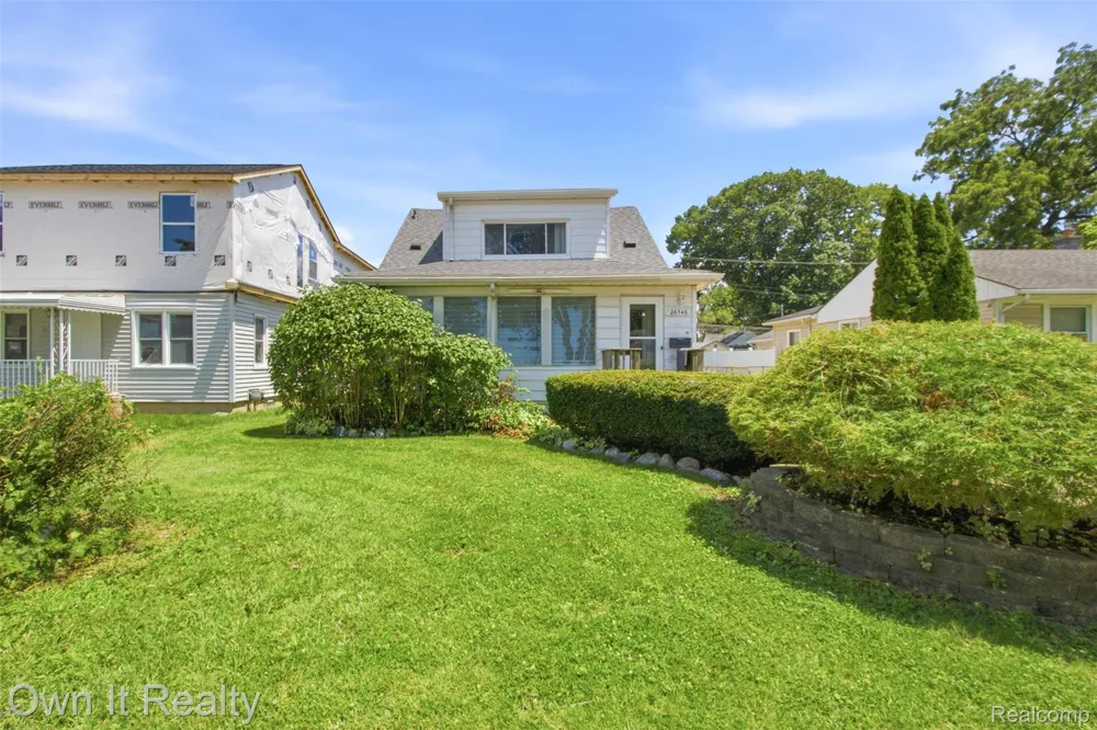 26546 Palmer Boulevard Madison Heights City, MI 48071