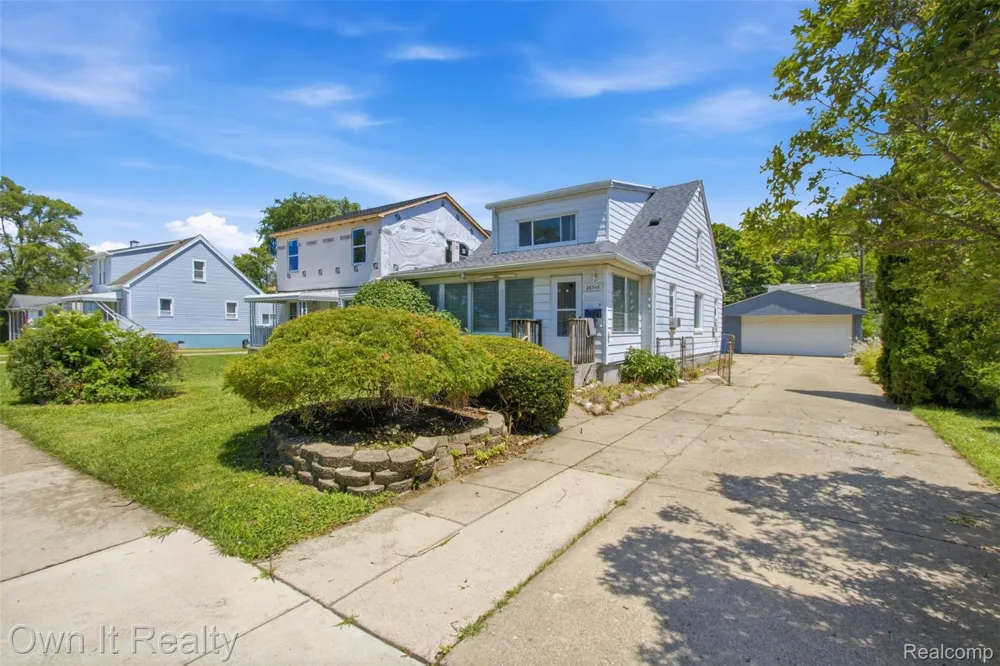 26546 Palmer Boulevard Madison Heights City, MI 48071