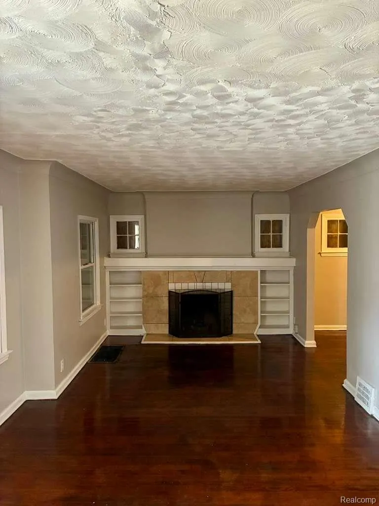 20014 Hull Street Highland Park City, MI 48203