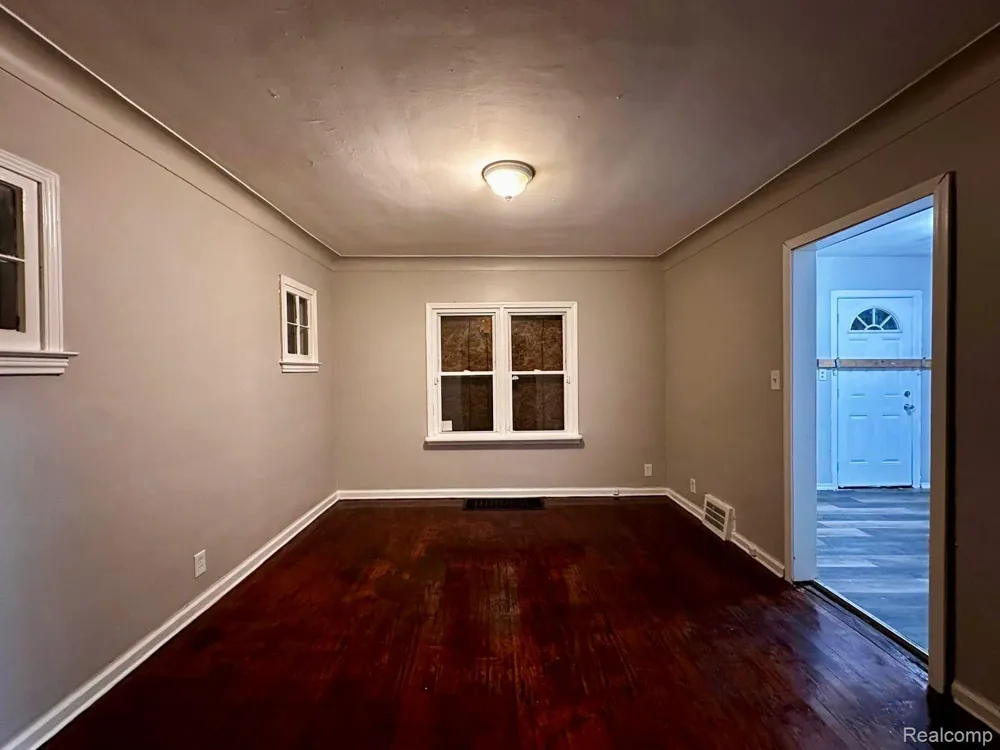 20014 Hull Street Highland Park City, MI 48203