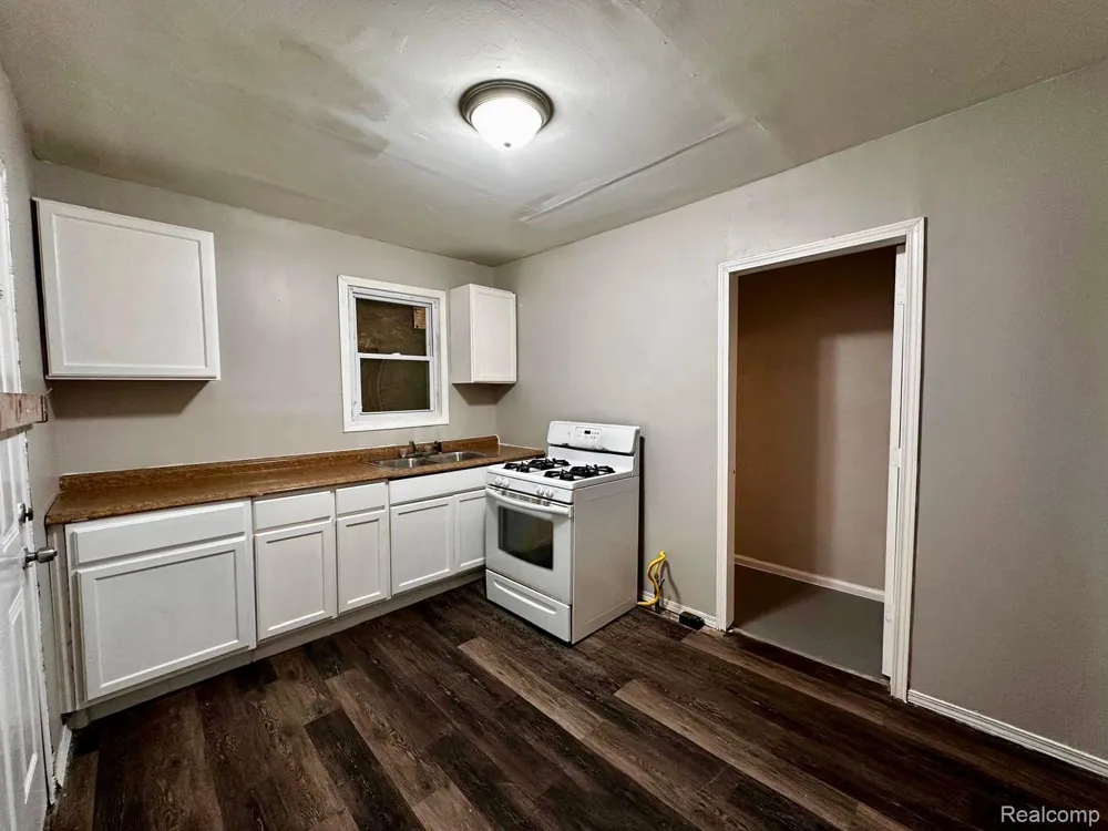 20014 Hull Street Highland Park City, MI 48203