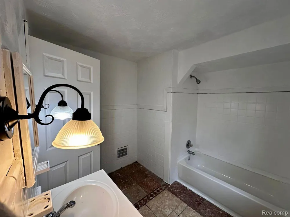 20014 Hull Street Highland Park City, MI 48203