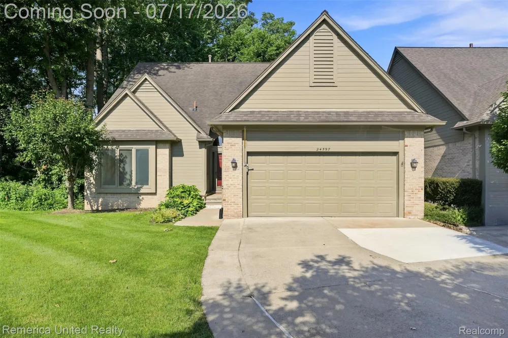 24597 Edgewood Drive Novi City, MI 48374