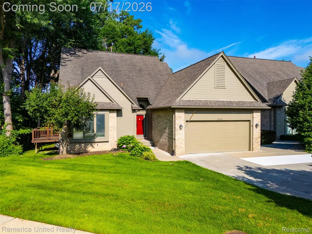 24597 Edgewood Drive Novi City, MI 48374