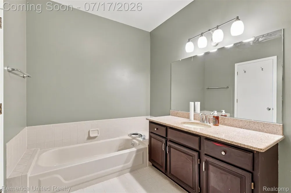 24597 Edgewood Drive Novi City, MI 48374