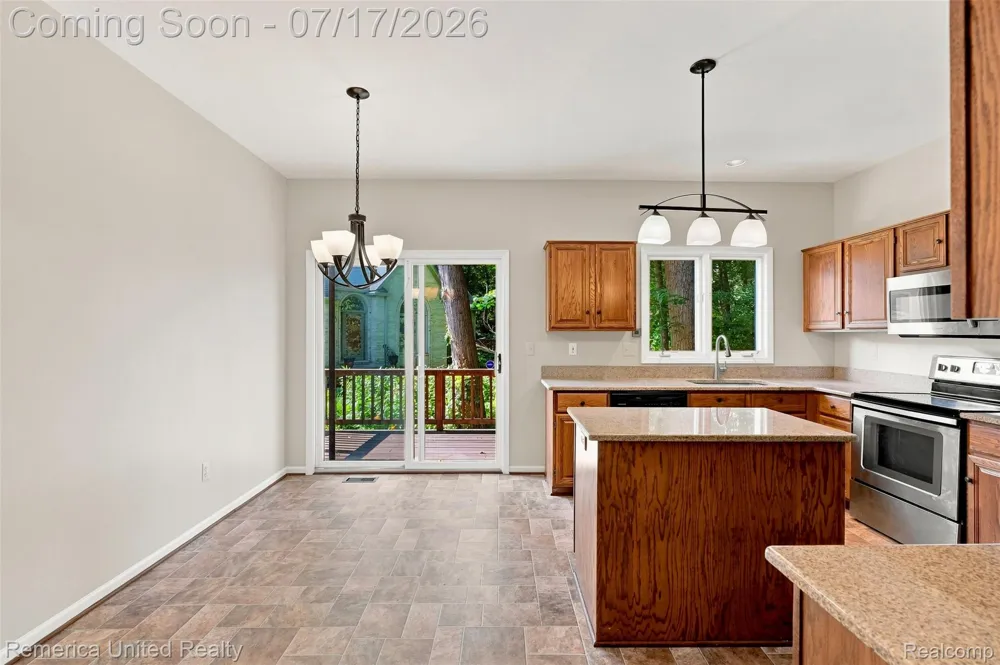 24597 Edgewood Drive Novi City, MI 48374
