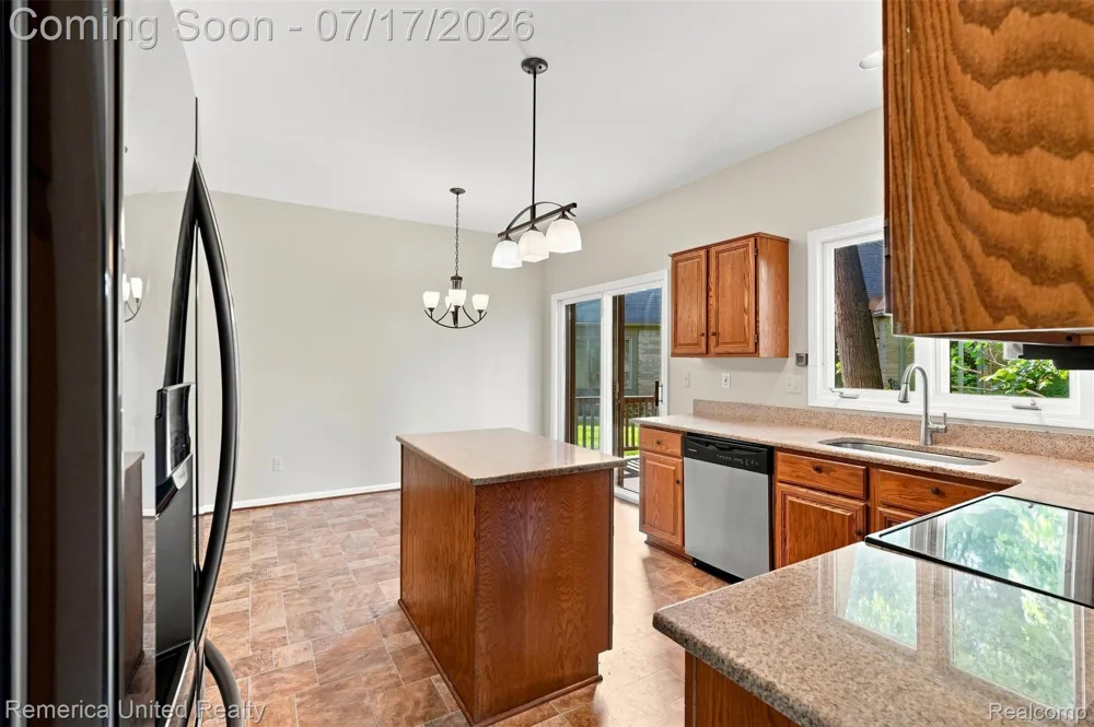24597 Edgewood Drive Novi City, MI 48374