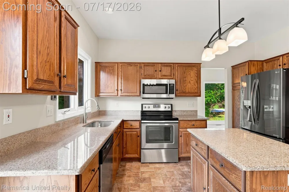 24597 Edgewood Drive Novi City, MI 48374