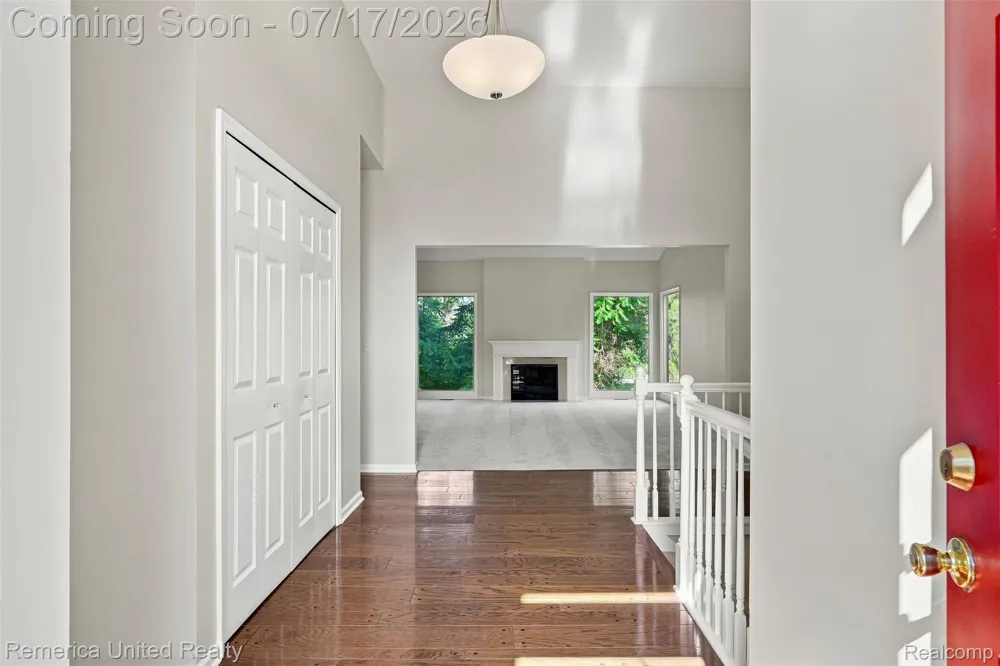 24597 Edgewood Drive Novi City, MI 48374