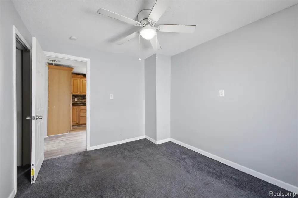 5921 Oldham Street Taylor City, MI 48180