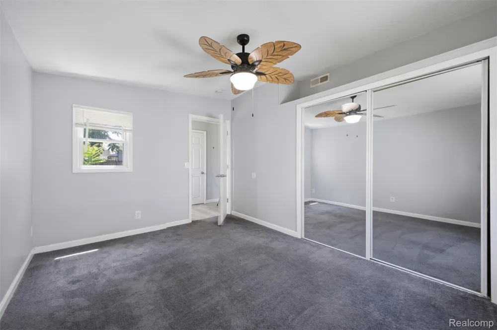 5921 Oldham Street Taylor City, MI 48180