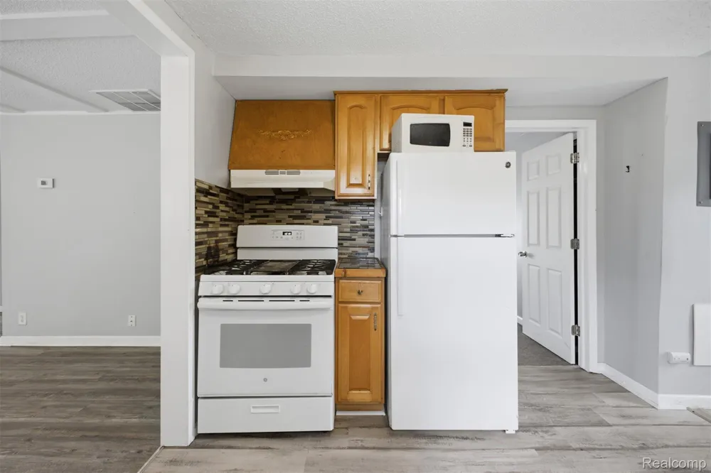 5921 Oldham Street Taylor City, MI 48180